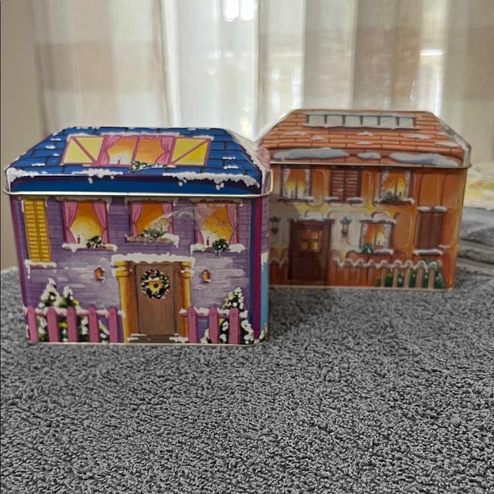 Vintage Christmas Charming Holiday House-Shaped Tin Set